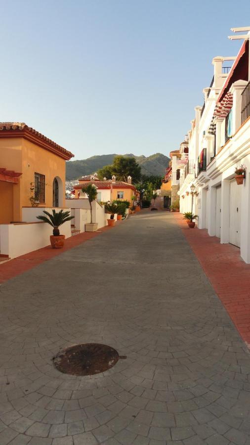 Spacious Family Villa Aljamar 8A Nerja Kültér fotó