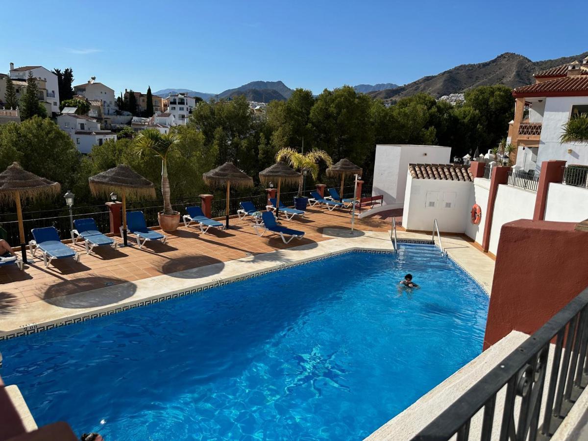 Spacious Family Villa Aljamar 8A Nerja Kültér fotó