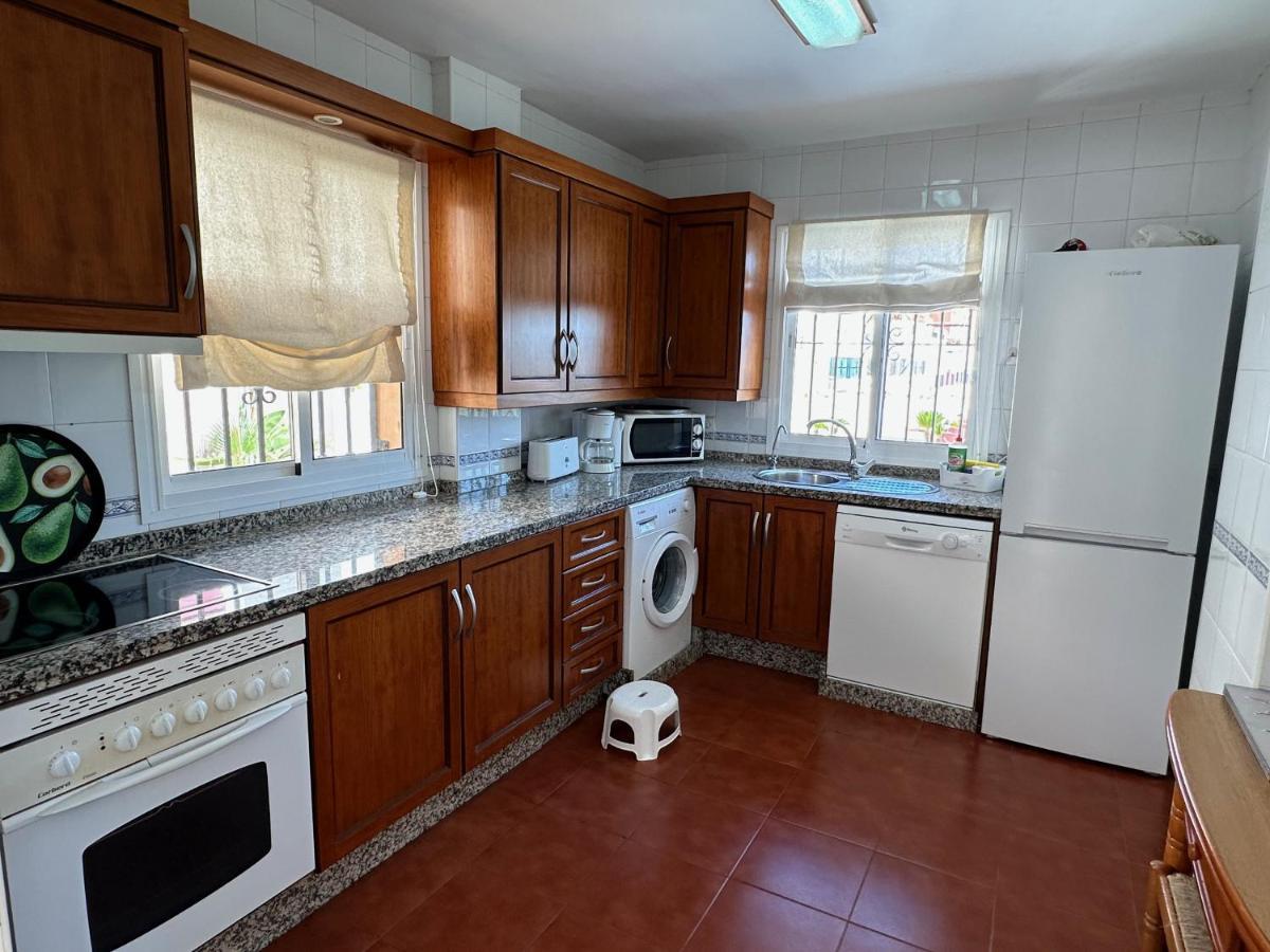 Spacious Family Villa Aljamar 8A Nerja Kültér fotó