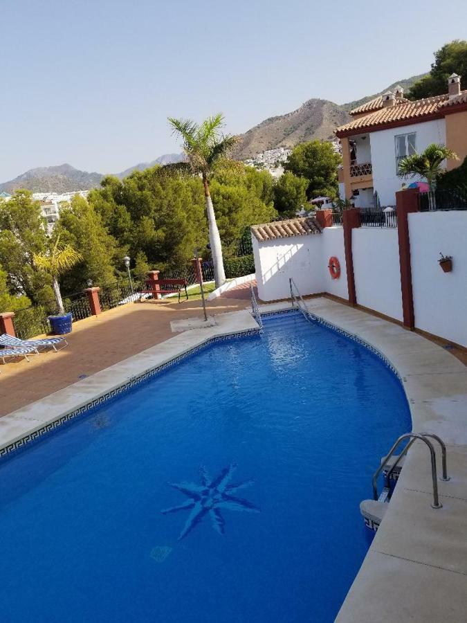 Spacious Family Villa Aljamar 8A Nerja Kültér fotó